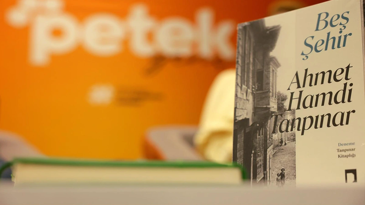 Petek Genç Kitap Kulübü’nde Her Ay Yeni Bir Kitap